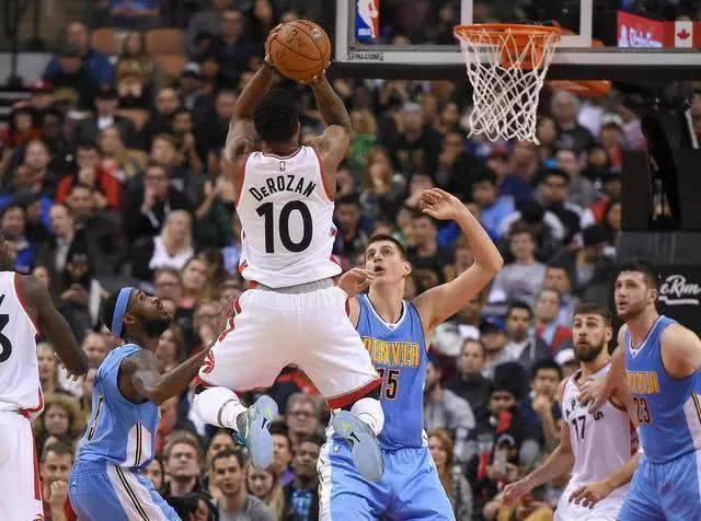 相比之下 相比之下